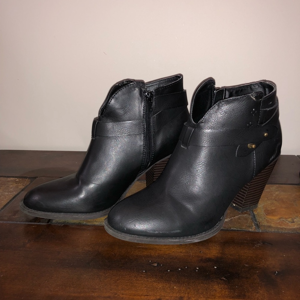 black heeled ankle boots
